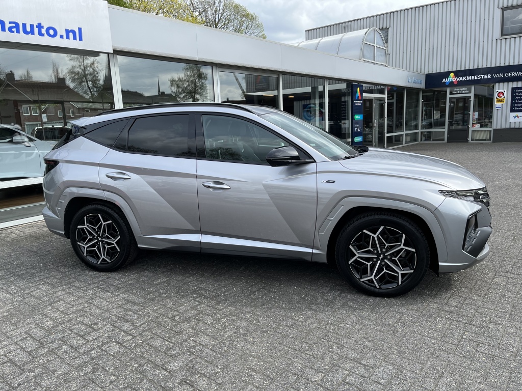 Hyundai Tucson N Line Mild-Hybrid 4WD | Panorama dak | Trekhaak | 1650kg Trekge 52740013-1.jpg | Van Gerwen Auto