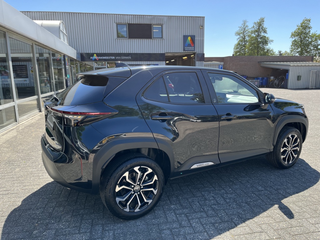 Toyota Yaris Cross 1.5 Hybrid TeamD | Ad. Cruise | Navi | Camera | Winter-pakket 53186904-1.jpg | Van Gerwen Auto