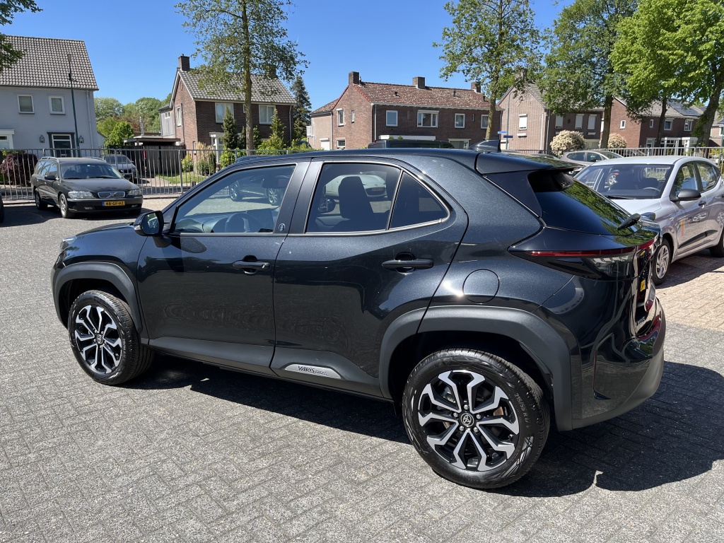 Toyota Yaris Cross 1.5 Hybrid TeamD | Ad. Cruise | Navi | Camera | Winter-pakket 53186904-3.jpg | Van Gerwen Auto
