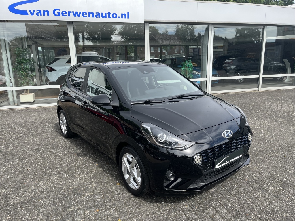 Hyundai i10 Edition 30 | Apple carplay navi | Airco | Cruise | Winterpakket 54030553-0.jpg | Van Gerwen Auto