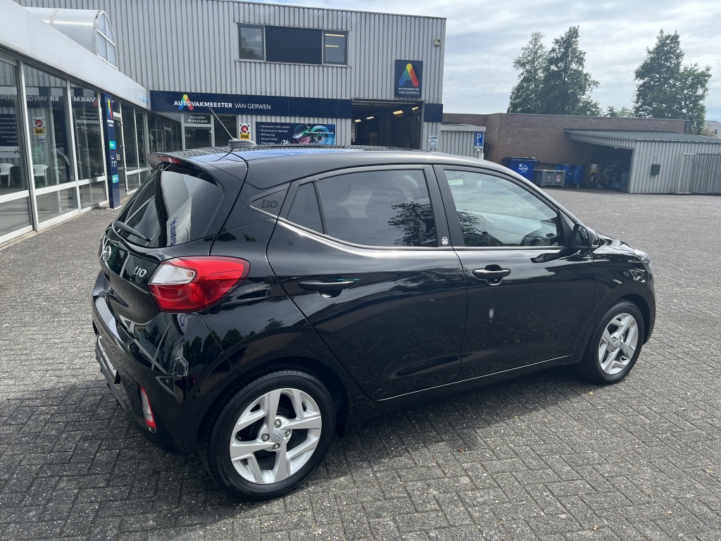 Hyundai i10 Edition 30 | Apple carplay navi | Airco | Cruise | Winterpakket 54030553-2.jpg | Van Gerwen Auto