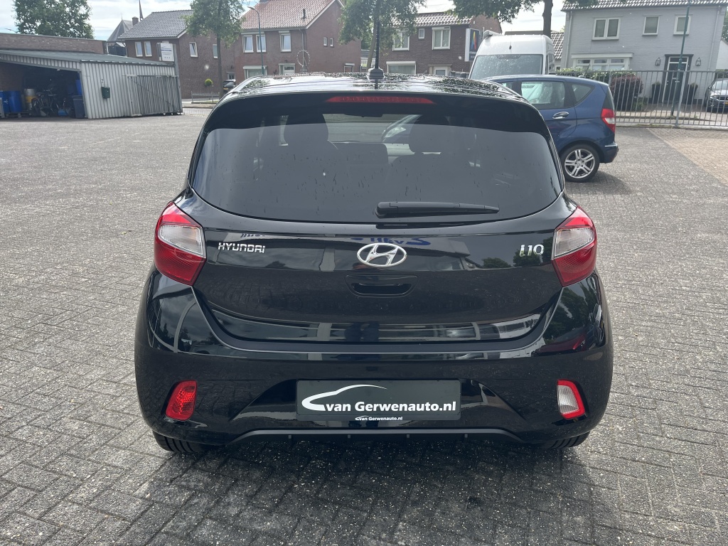 Hyundai i10 Edition 30 | Apple carplay navi | Airco | Cruise | Winterpakket 54030553-3.jpg | Van Gerwen Auto
