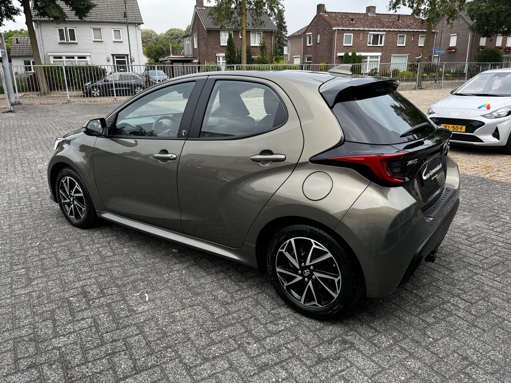 Toyota Yaris 1.5 Hybrid TeamD | Ad. Cruise | Navi | Camera | Trekhaak afn. 55403529-4.jpg | Van Gerwen Auto