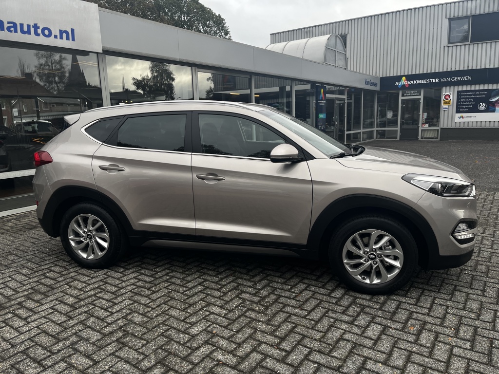 Hyundai Tucson 1.6 T-GDi Comfort | Navi | Camera | Cruise | Trekhaak | 1900kg Trekgewicht!! 57334944-1.jpg | Van Gerwen Auto