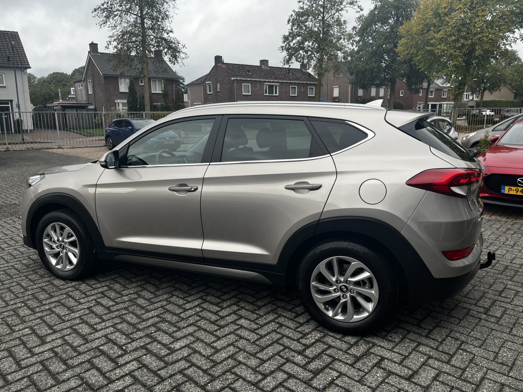 Hyundai Tucson 1.6 T-GDi Comfort | Navi | Camera | Cruise | Trekhaak | 1900kg Trekgewicht!! 57334944-4.jpg | Van Gerwen Auto