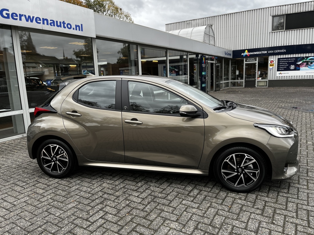 Toyota Yaris 1.5 Hybrid 115 TeamD | Ad. Cruise | Apple Carplay Navi | Camera | Winter-pakket 57669640-1.jpg | Van Gerwen Auto