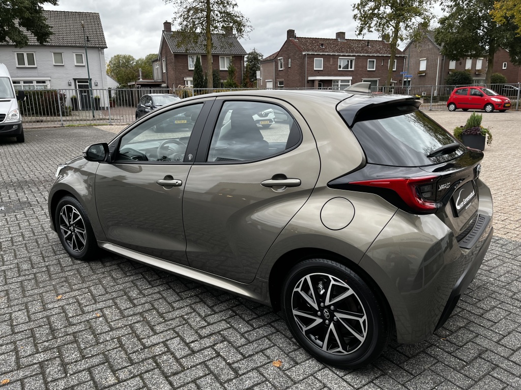 Toyota Yaris 1.5 Hybrid 115 TeamD | Ad. Cruise | Apple Carplay Navi | Camera | Winter-pakket 57669640-4.jpg | Van Gerwen Auto